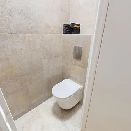 Cosy 2 Bedroom Near Port דירה ניס