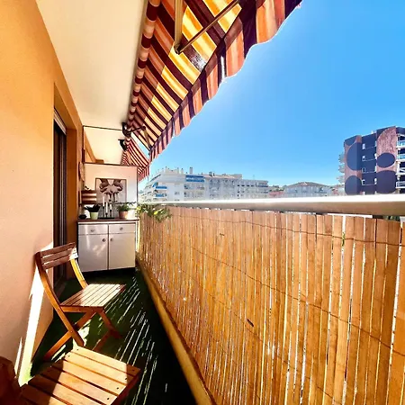 Cosy, 1 Bedroom Near Port Appartement