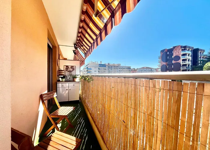 Cosy, 1 Bedroom Near Port Apartment